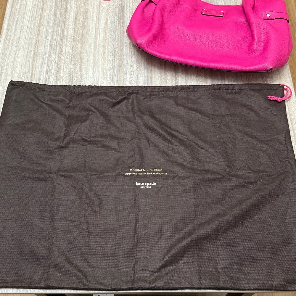 Kate Spade Berkshire Road Stevie Satchel in a hot pink (magenta) pebbled leather - Picture 11 of 13